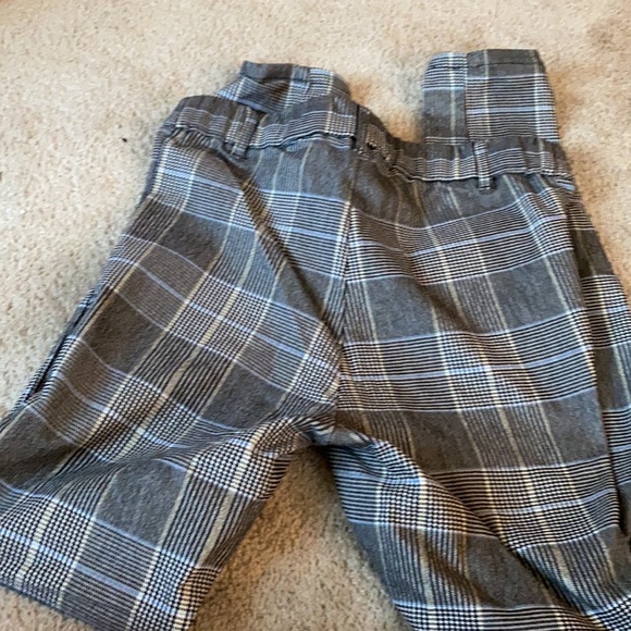 Never worn Plaid jeggings from Garage size L - Picture 2 of 3